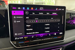 Harmaa Volkswagen Tiguan 2024 kuva 21.