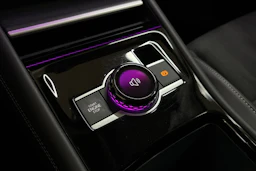Harmaa Volkswagen Tiguan 2024 kuva 22.