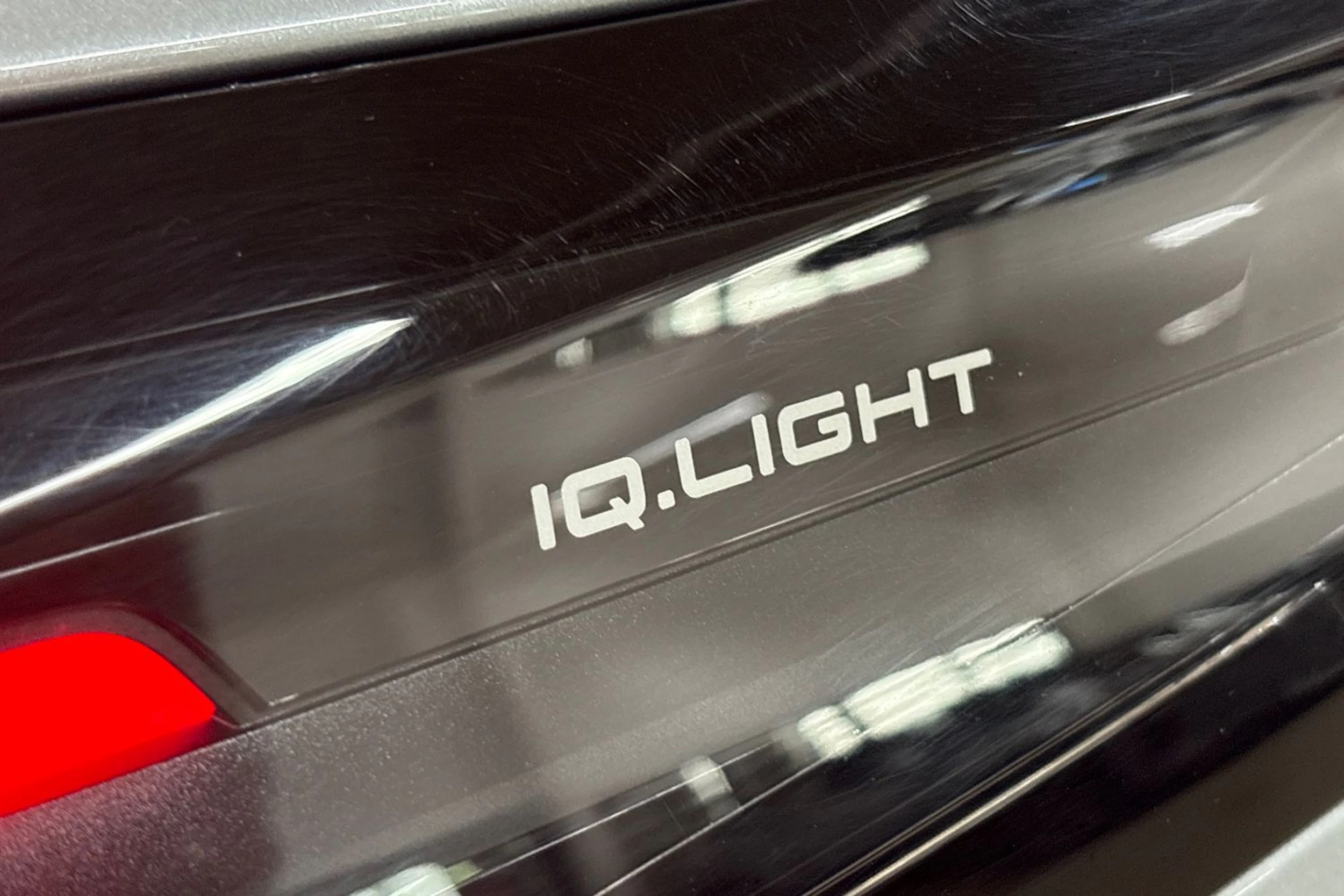 Harmaa Volkswagen Tiguan 2024 kuva 31.
