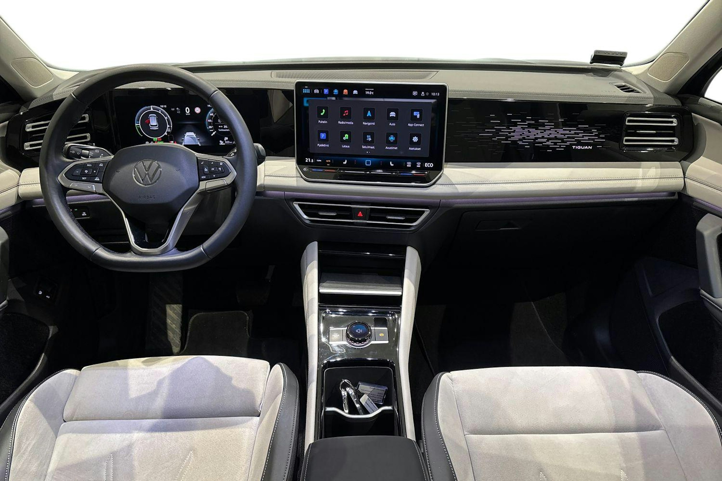 sininen Volkswagen Tiguan 2024 kuva 9.