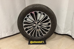 sininen Volkswagen Tiguan 2024 kuva 14.