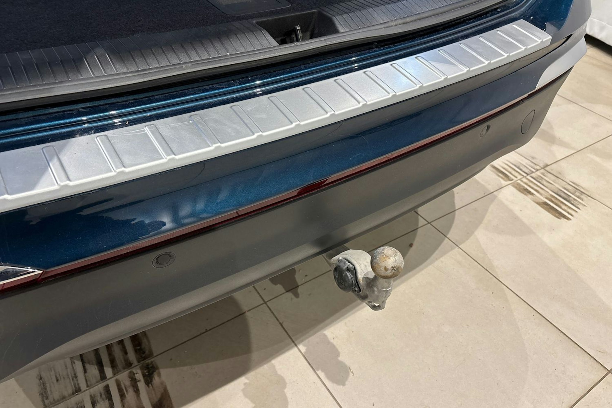 sininen Volkswagen Tiguan 2024 kuva 17.