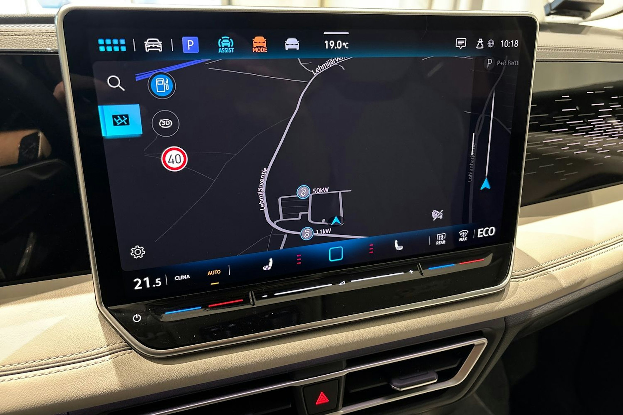 sininen Volkswagen Tiguan 2024 kuva 21.