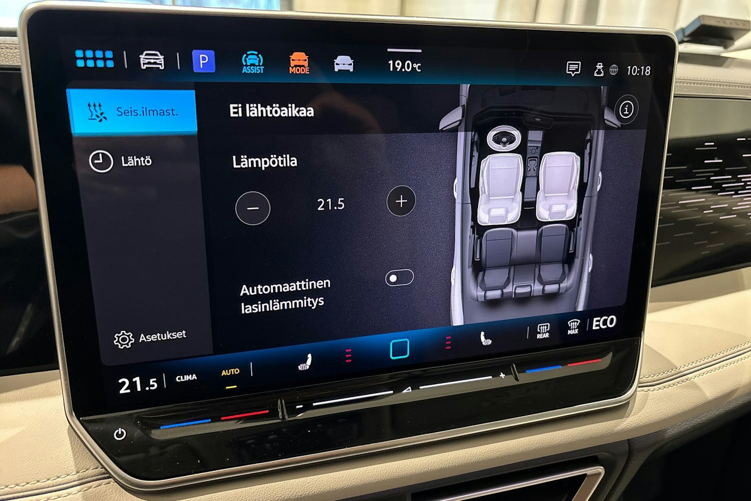 sininen Volkswagen Tiguan 2024 kuva 24.