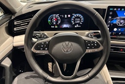 sininen Volkswagen Tiguan 2024 kuva 29.