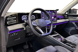 harmaa Volkswagen Tiguan 2024 kuva 7.