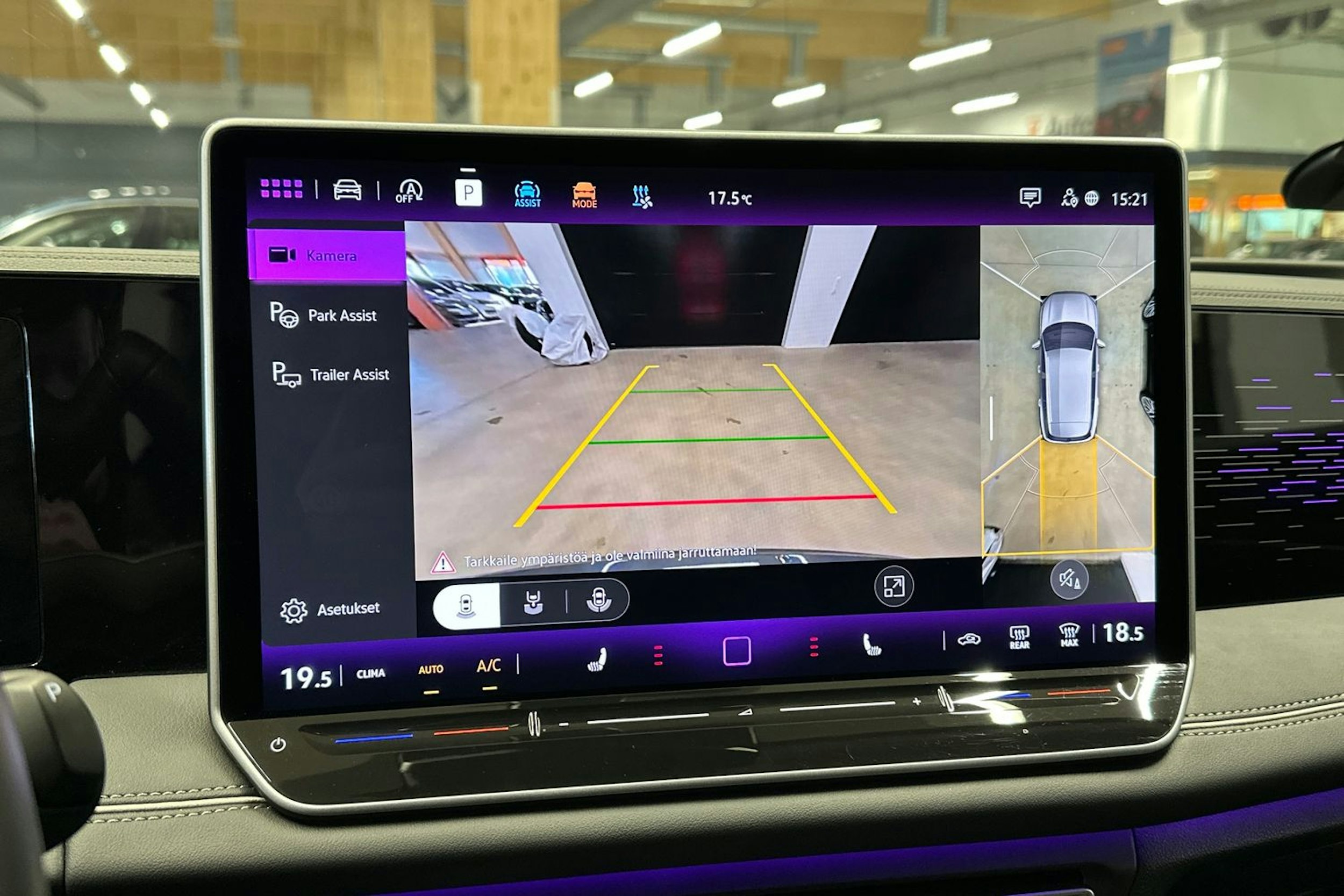 harmaa Volkswagen Tiguan 2024 kuva 21.