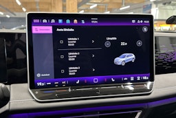 harmaa Volkswagen Tiguan 2024 kuva 23.