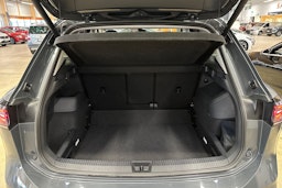 harmaa Volkswagen Tiguan 2024 kuva 35.