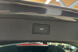 harmaa Volkswagen Tiguan 2024 kuva 38.