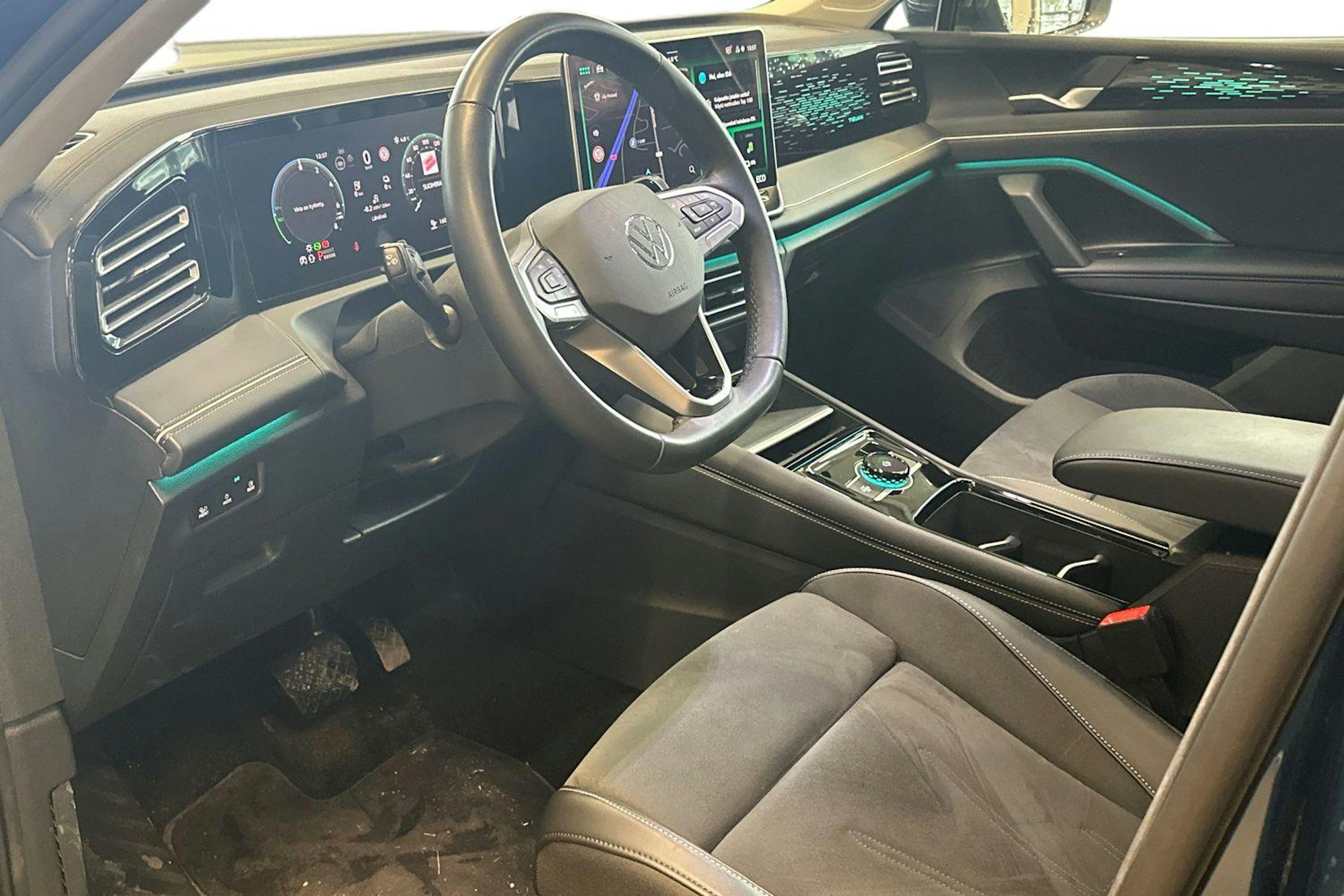 sininen Volkswagen Tiguan 2024 kuva 3.