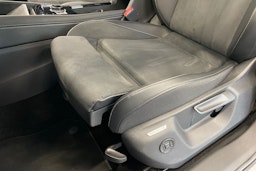 valkoinen Volkswagen Tiguan 2024 kuva 16.