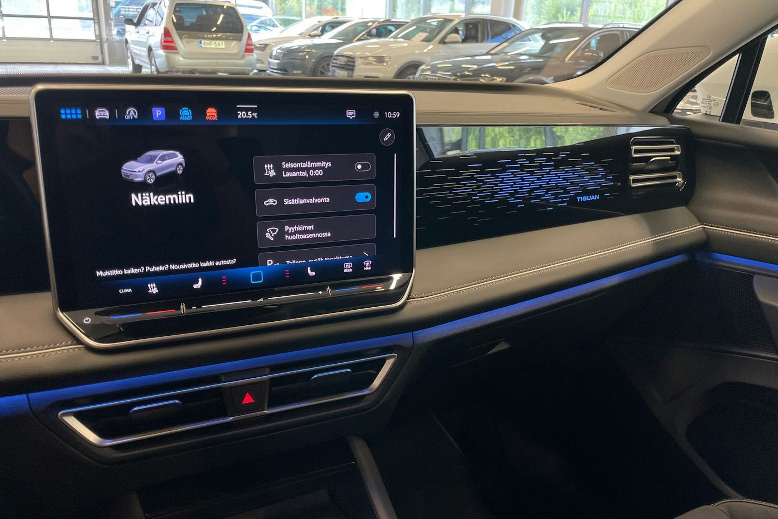 valkoinen Volkswagen Tiguan 2024 kuva 25.