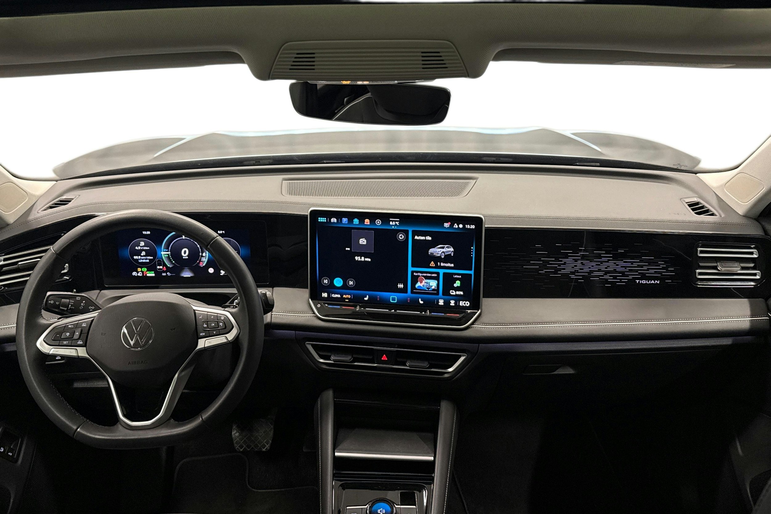 musta Volkswagen Tiguan 2024 kuva 9.