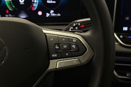 musta Volkswagen Tiguan 2024 kuva 17.