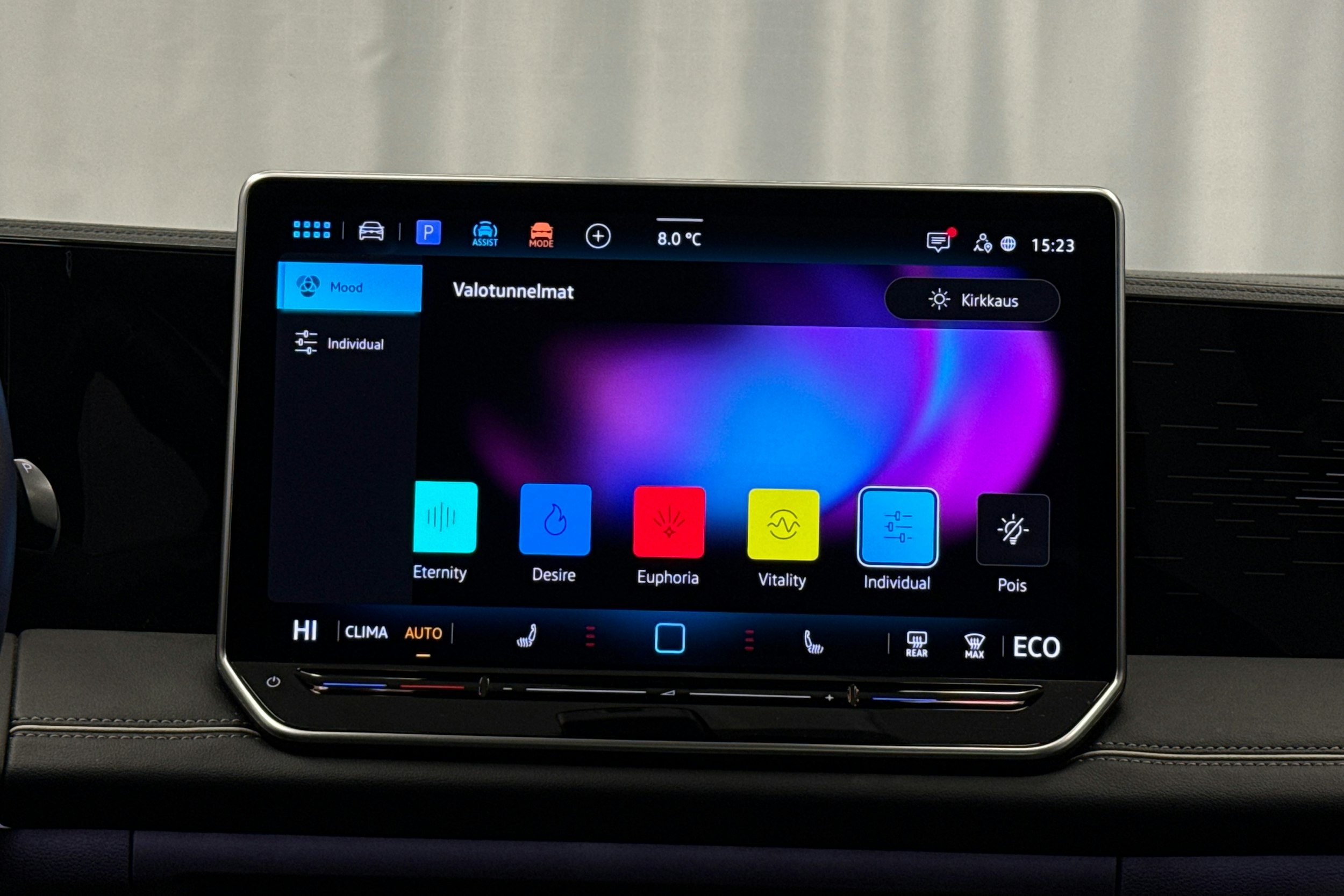 musta Volkswagen Tiguan 2024 kuva 23.