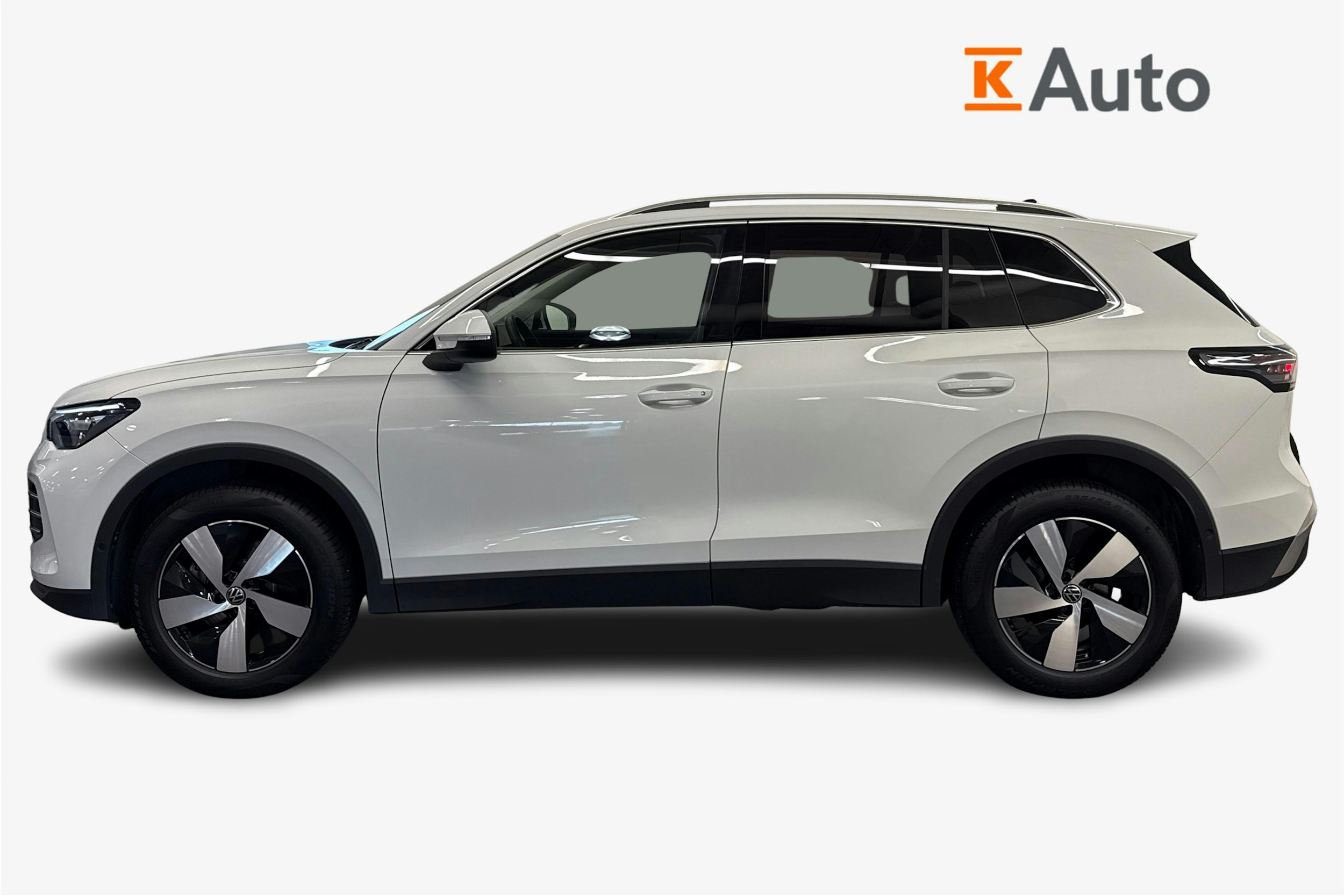valkoinen Volkswagen Tiguan 2024 kuva 5.