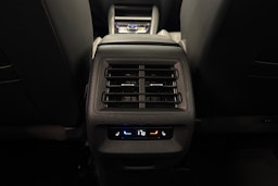 valkoinen Volkswagen Tiguan 2024 kuva 13.