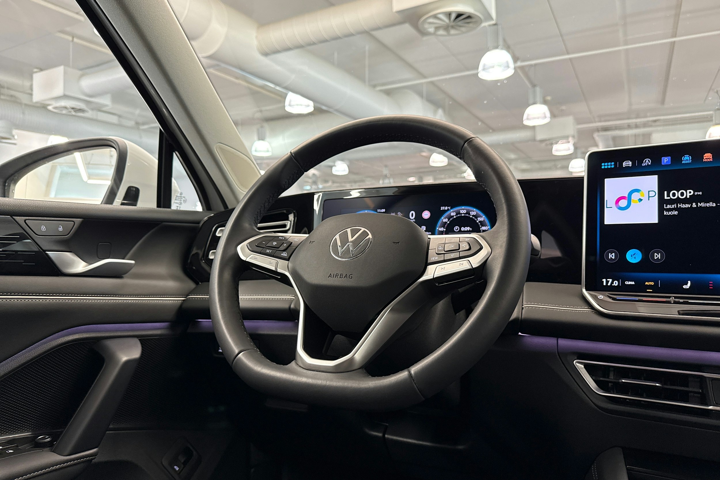 valkoinen Volkswagen Tiguan 2024 kuva 14.