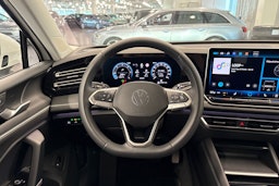 valkoinen Volkswagen Tiguan 2024 kuva 15.