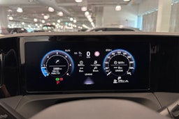 valkoinen Volkswagen Tiguan 2024 kuva 16.