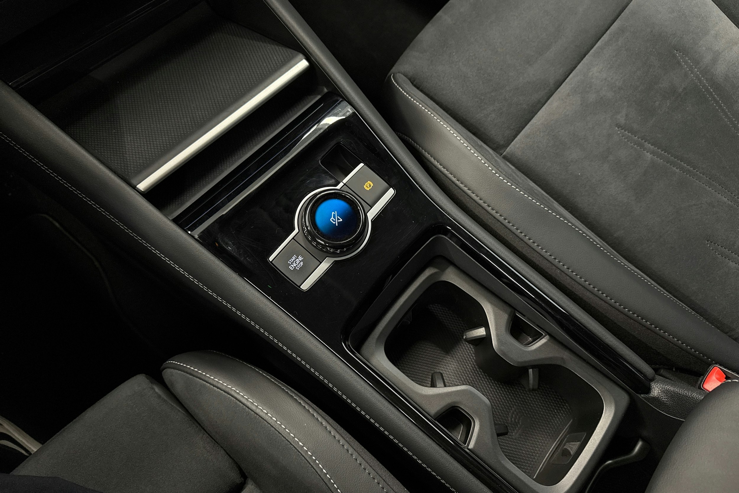 valkoinen Volkswagen Tiguan 2024 kuva 23.