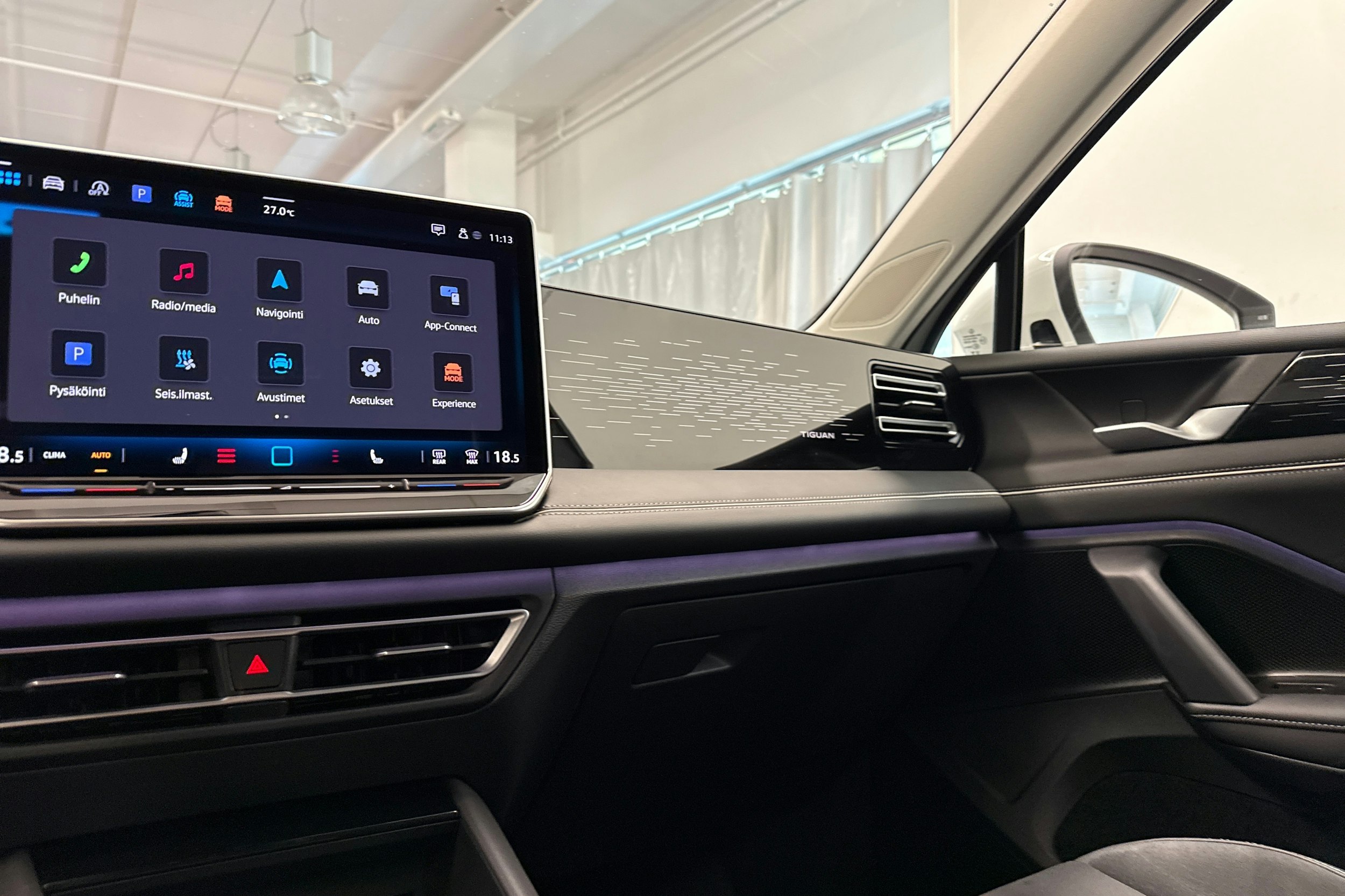 valkoinen Volkswagen Tiguan 2024 kuva 26.