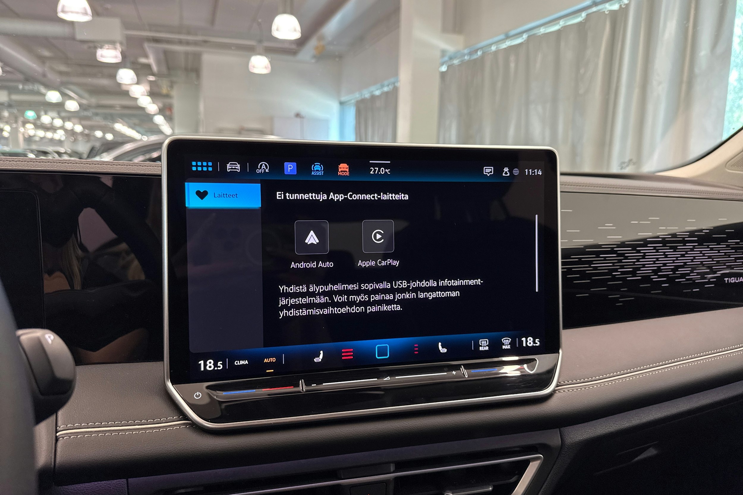 valkoinen Volkswagen Tiguan 2024 kuva 30.