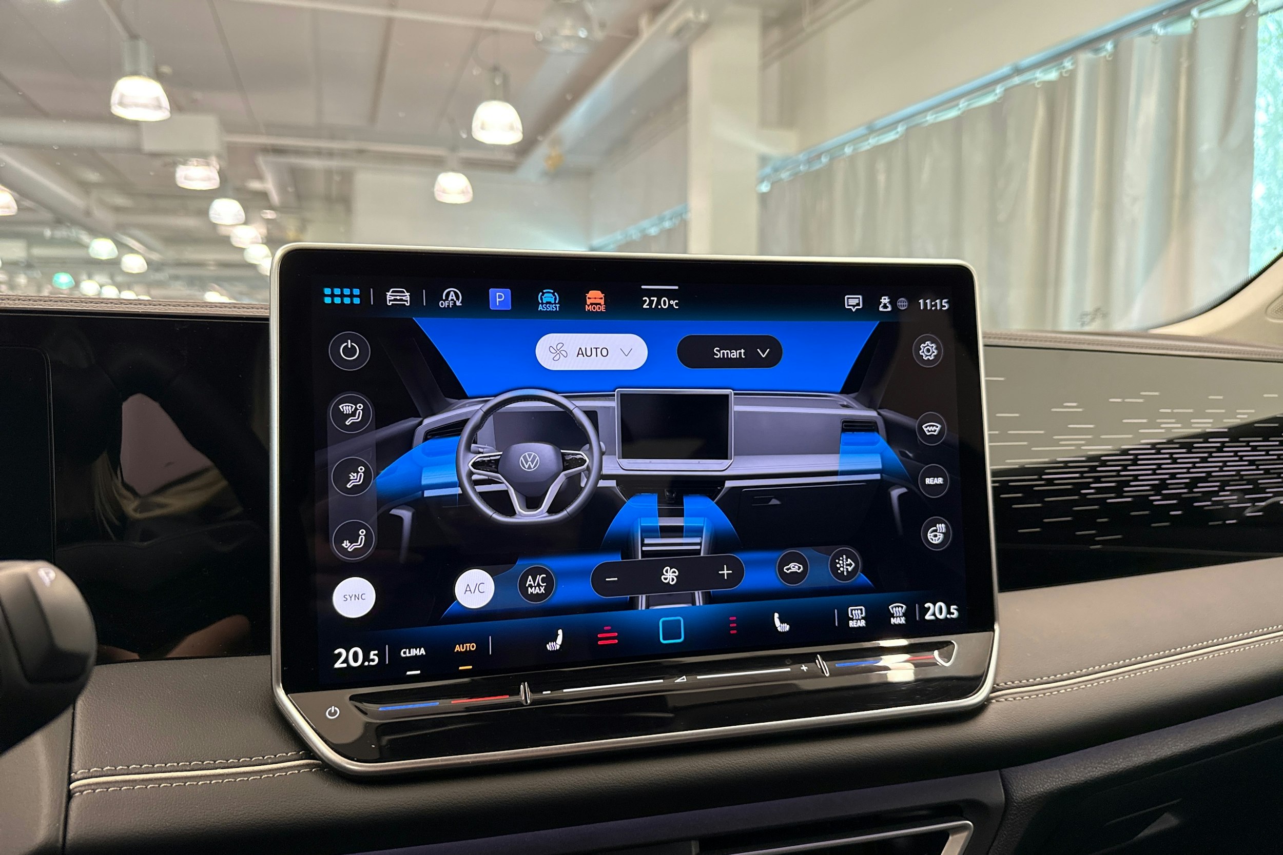 valkoinen Volkswagen Tiguan 2024 kuva 31.