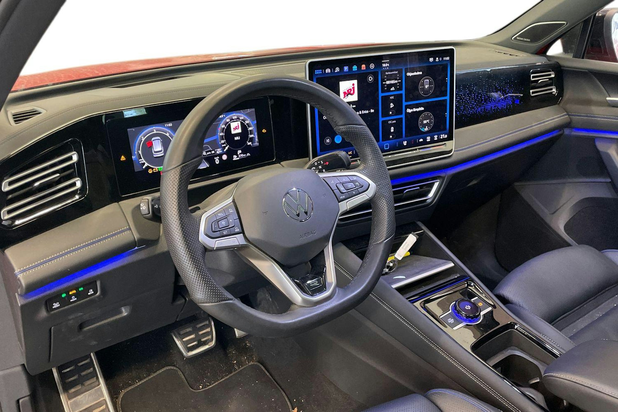 Oranssi Volkswagen Tiguan 2024 kuva 3.