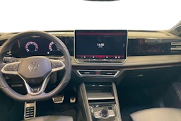 Oranssi Volkswagen Tiguan 2024 kuva 9.