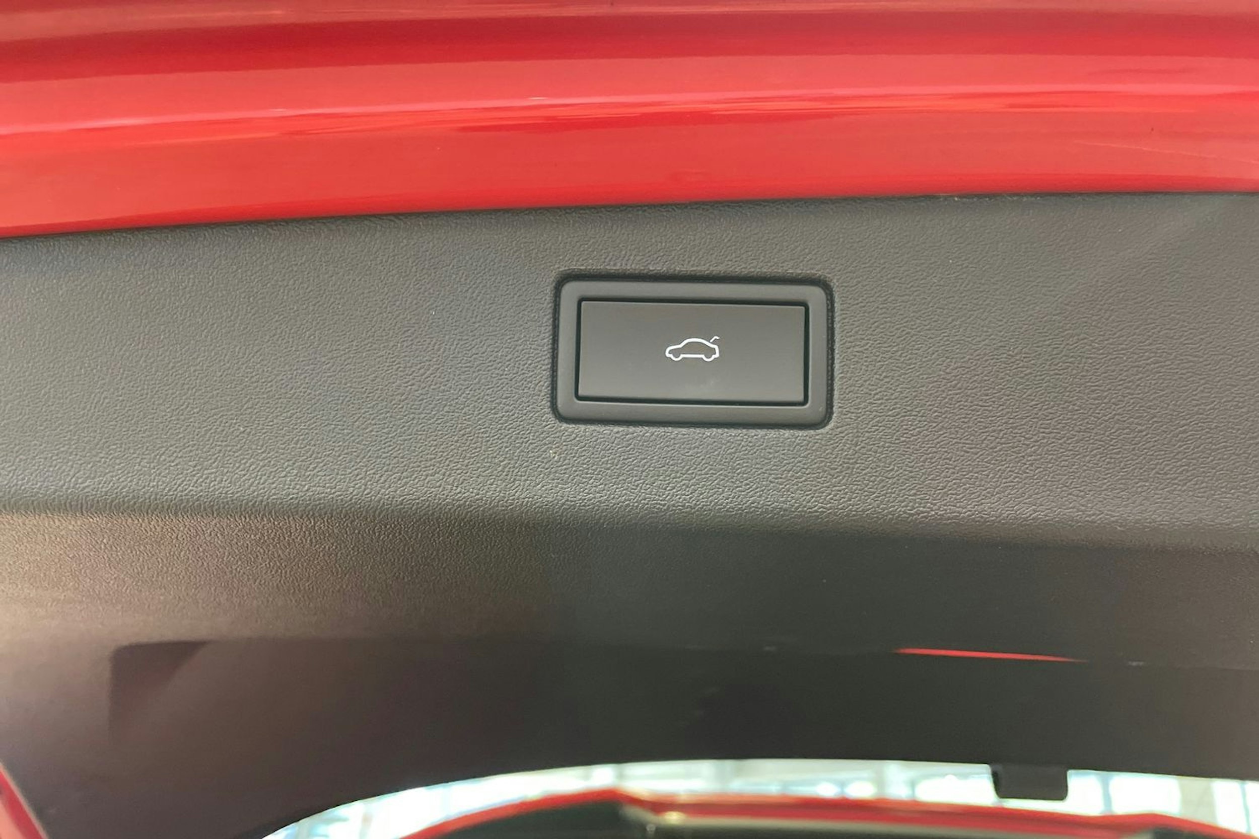 Oranssi Volkswagen Tiguan 2024 kuva 25.