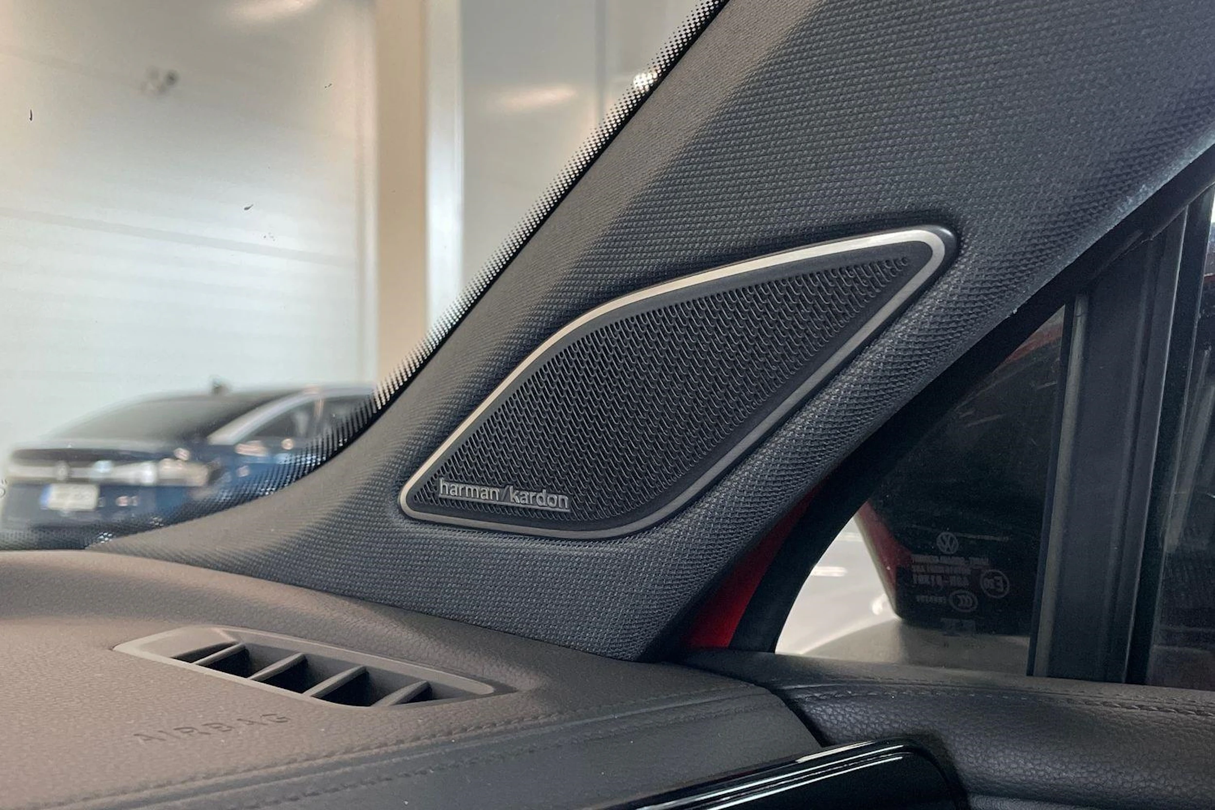 punainen Volkswagen Tiguan 2024 kuva 29.