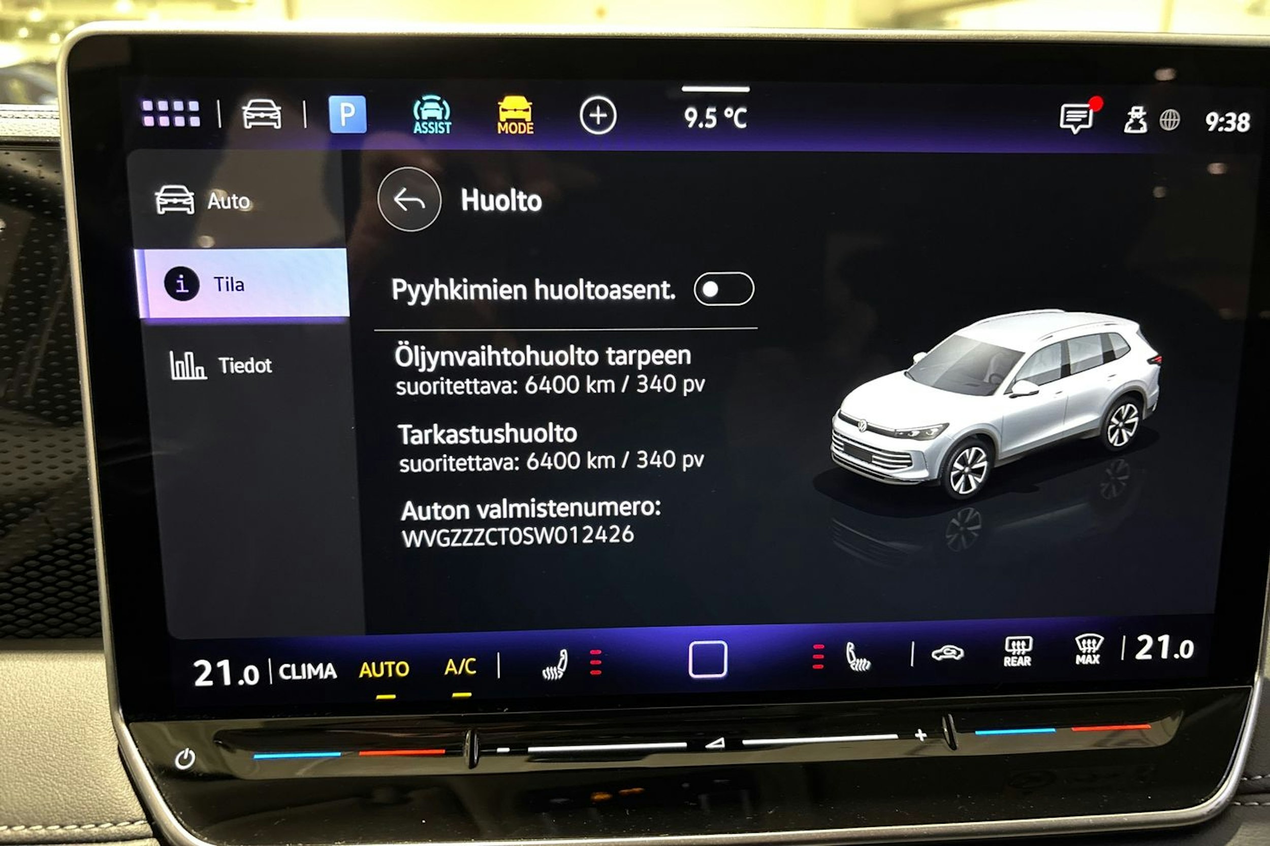 oranssi Volkswagen Tiguan 2024 kuva 13.