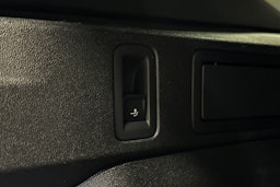 punainen Volkswagen Tiguan 2025 kuva 16.