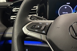 punainen Volkswagen Tiguan 2025 kuva 23.