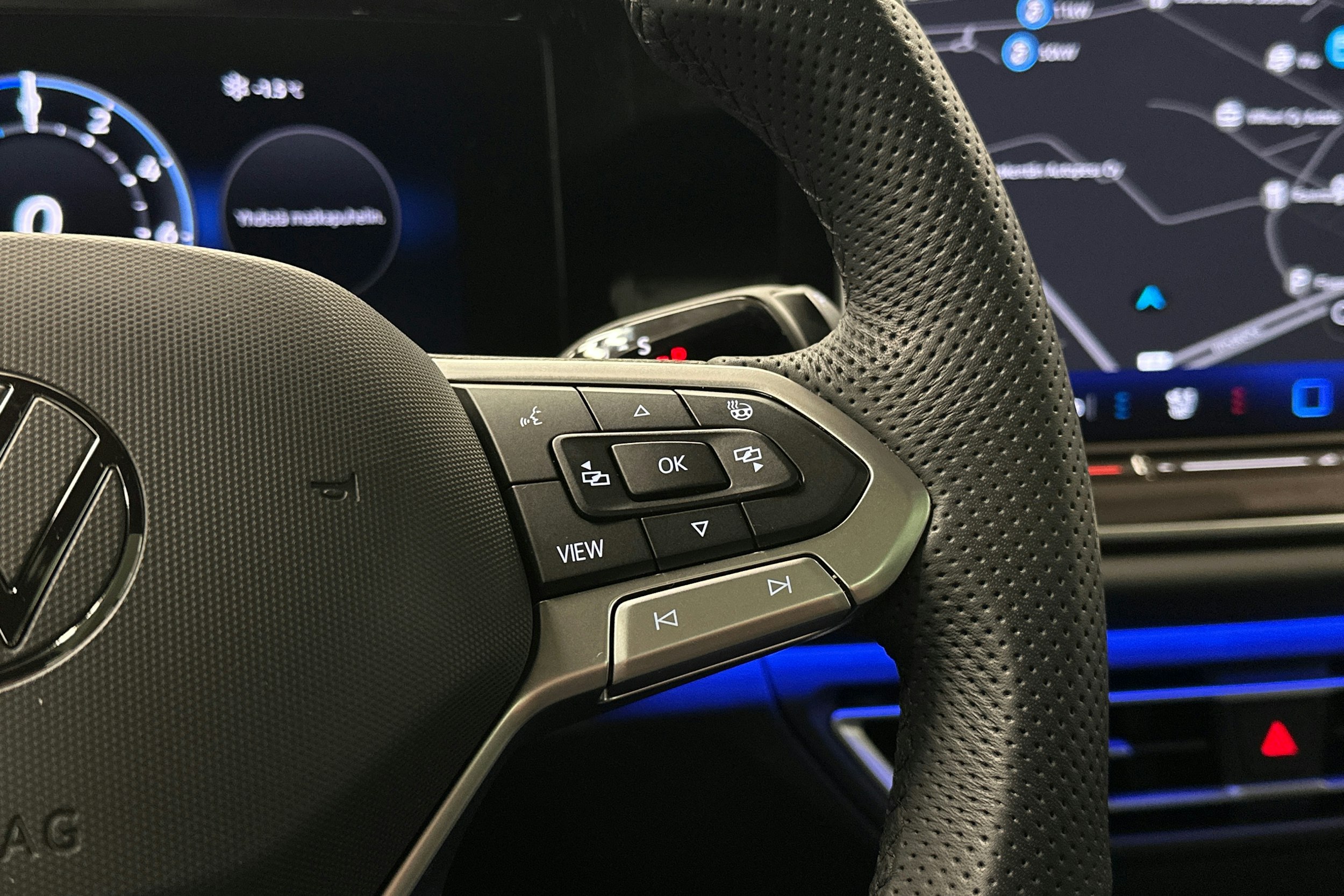 punainen Volkswagen Tiguan 2025 kuva 24.