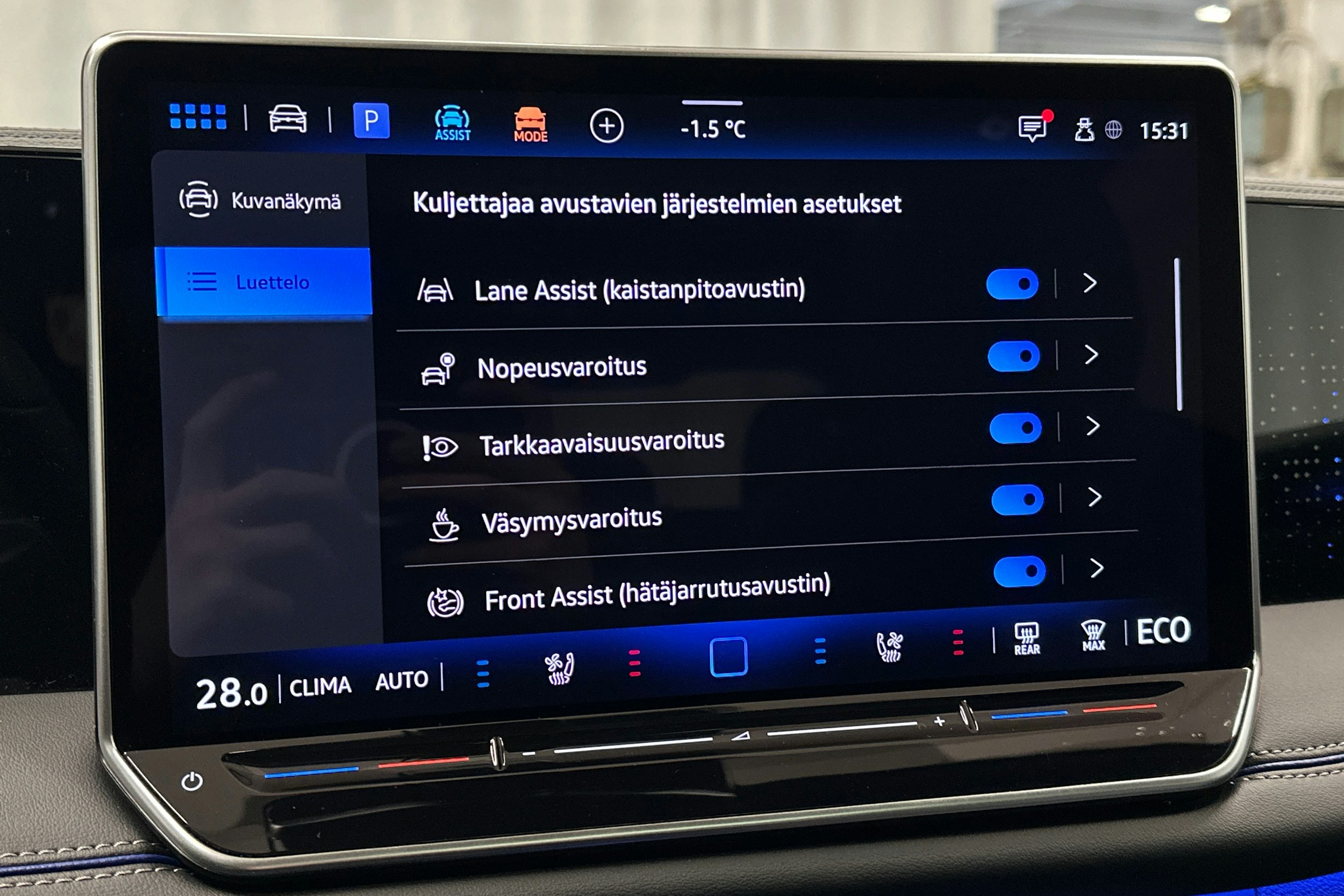 punainen Volkswagen Tiguan 2025 kuva 30.