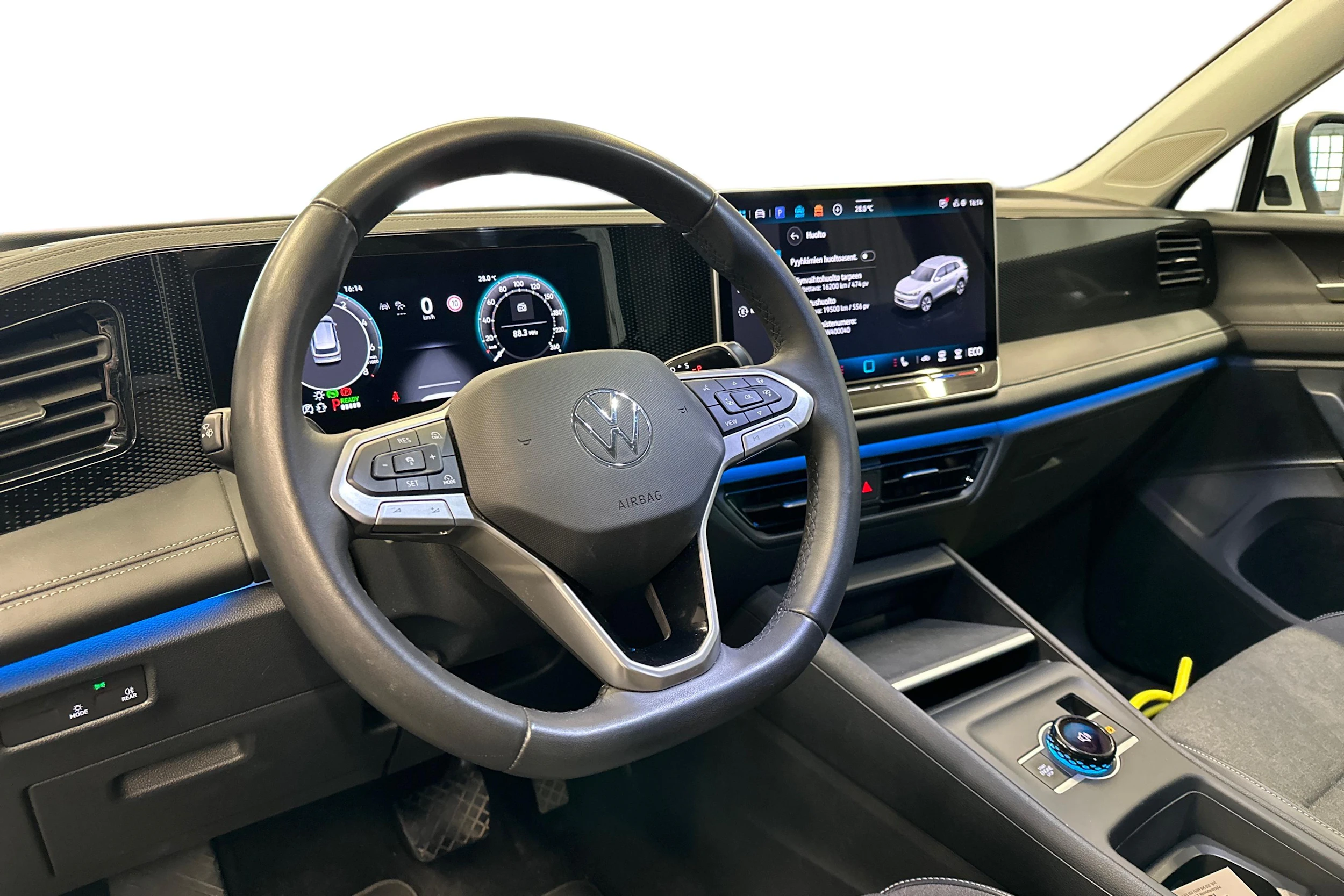 valkoinen Volkswagen Tiguan 2025 kuva 3.