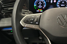 valkoinen Volkswagen Tiguan 2025 kuva 11.