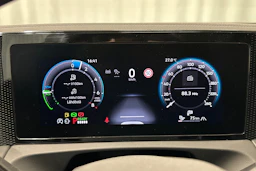 valkoinen Volkswagen Tiguan 2025 kuva 13.