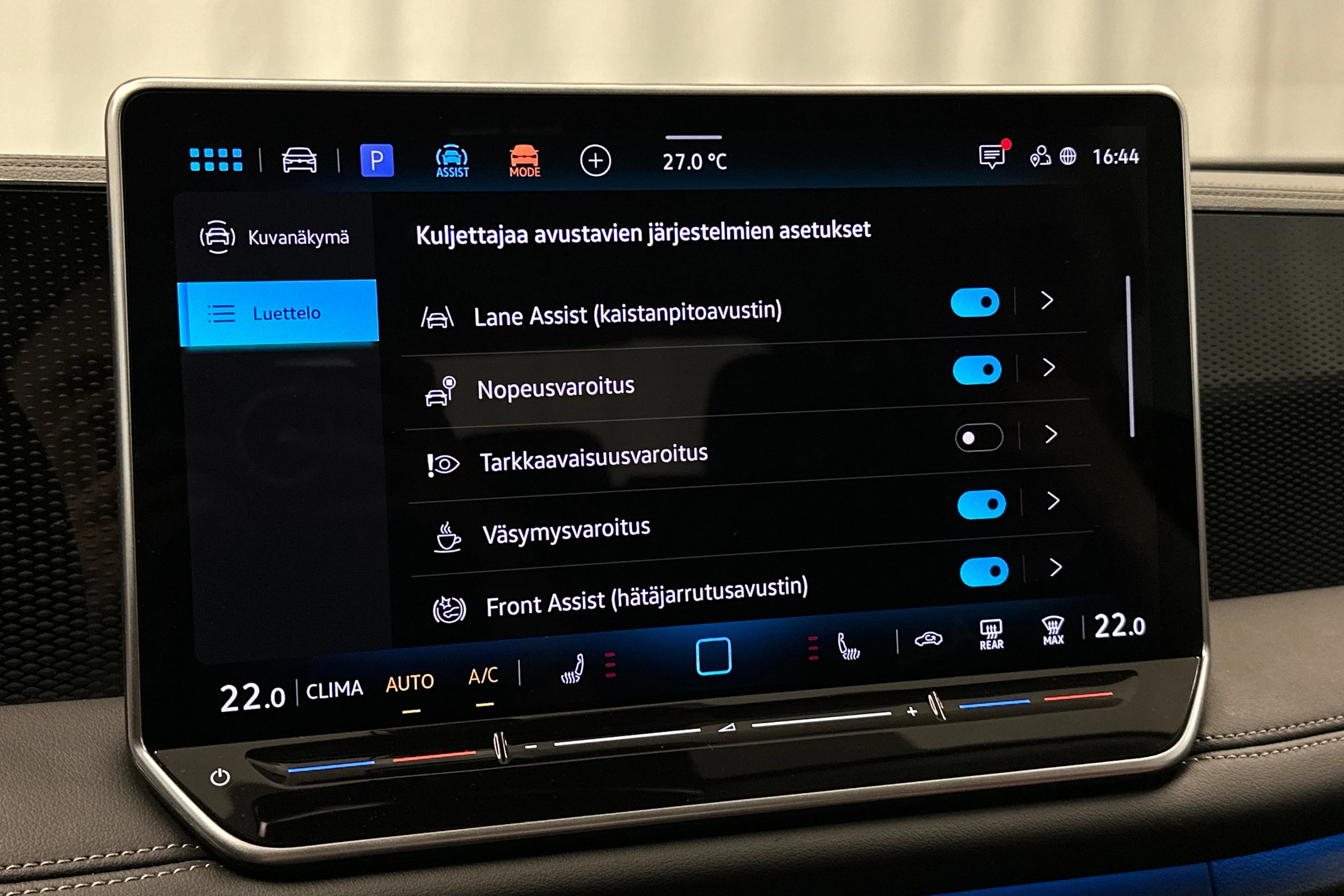 valkoinen Volkswagen Tiguan 2025 kuva 27.