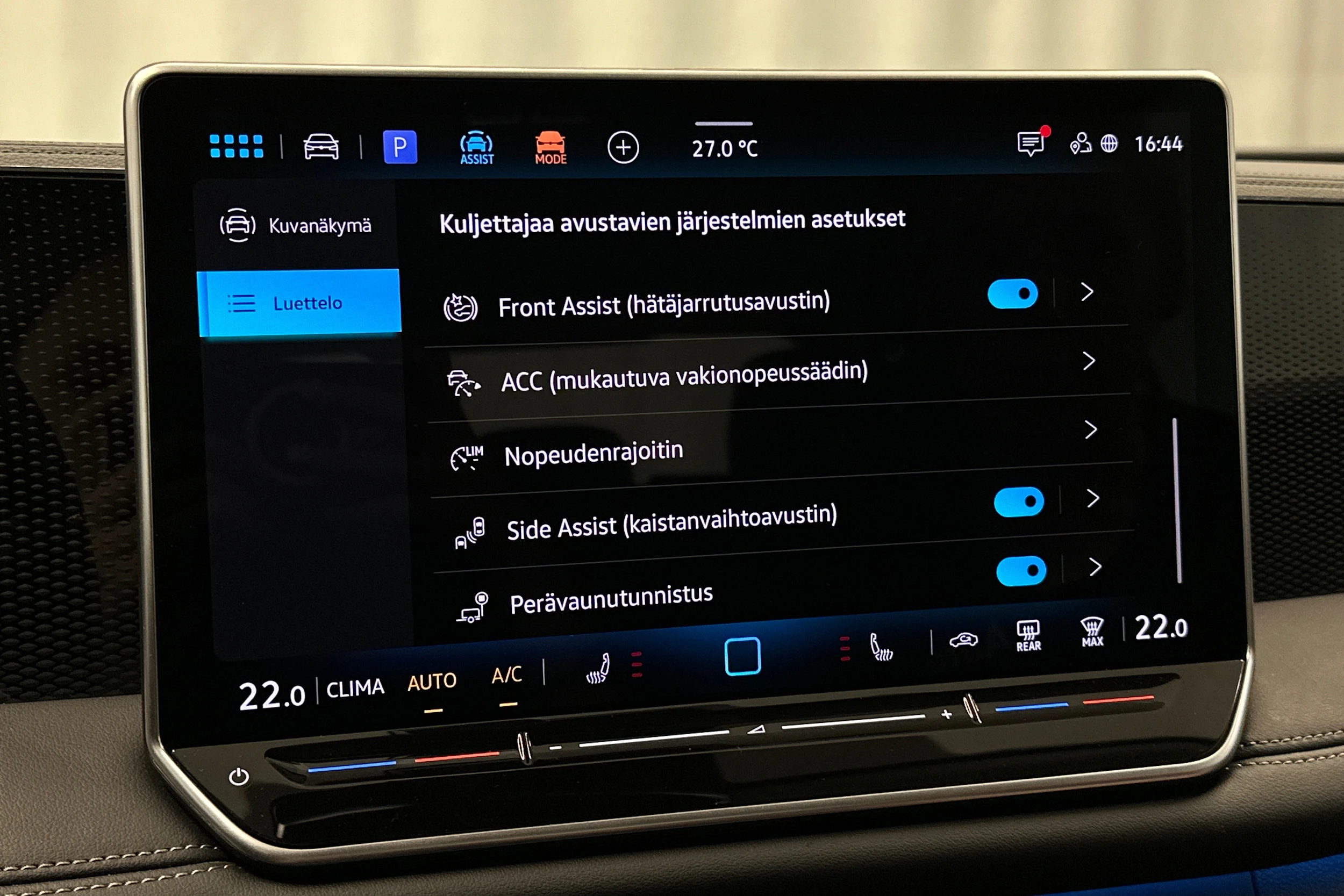 valkoinen Volkswagen Tiguan 2025 kuva 28.