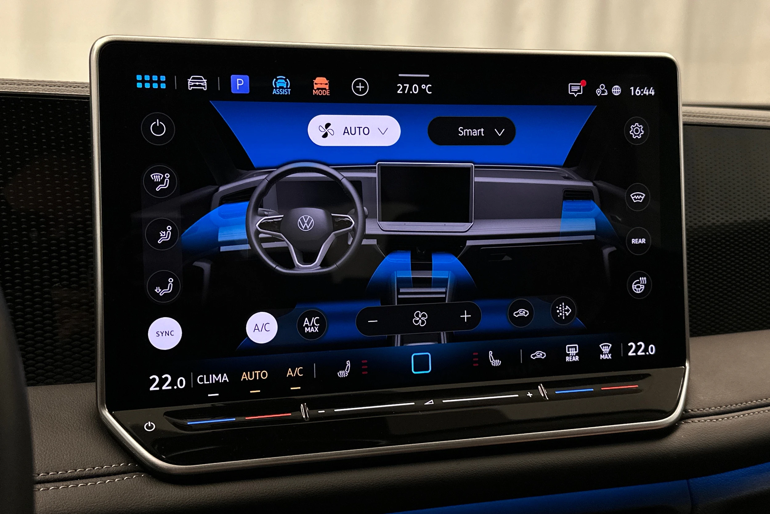 valkoinen Volkswagen Tiguan 2025 kuva 30.