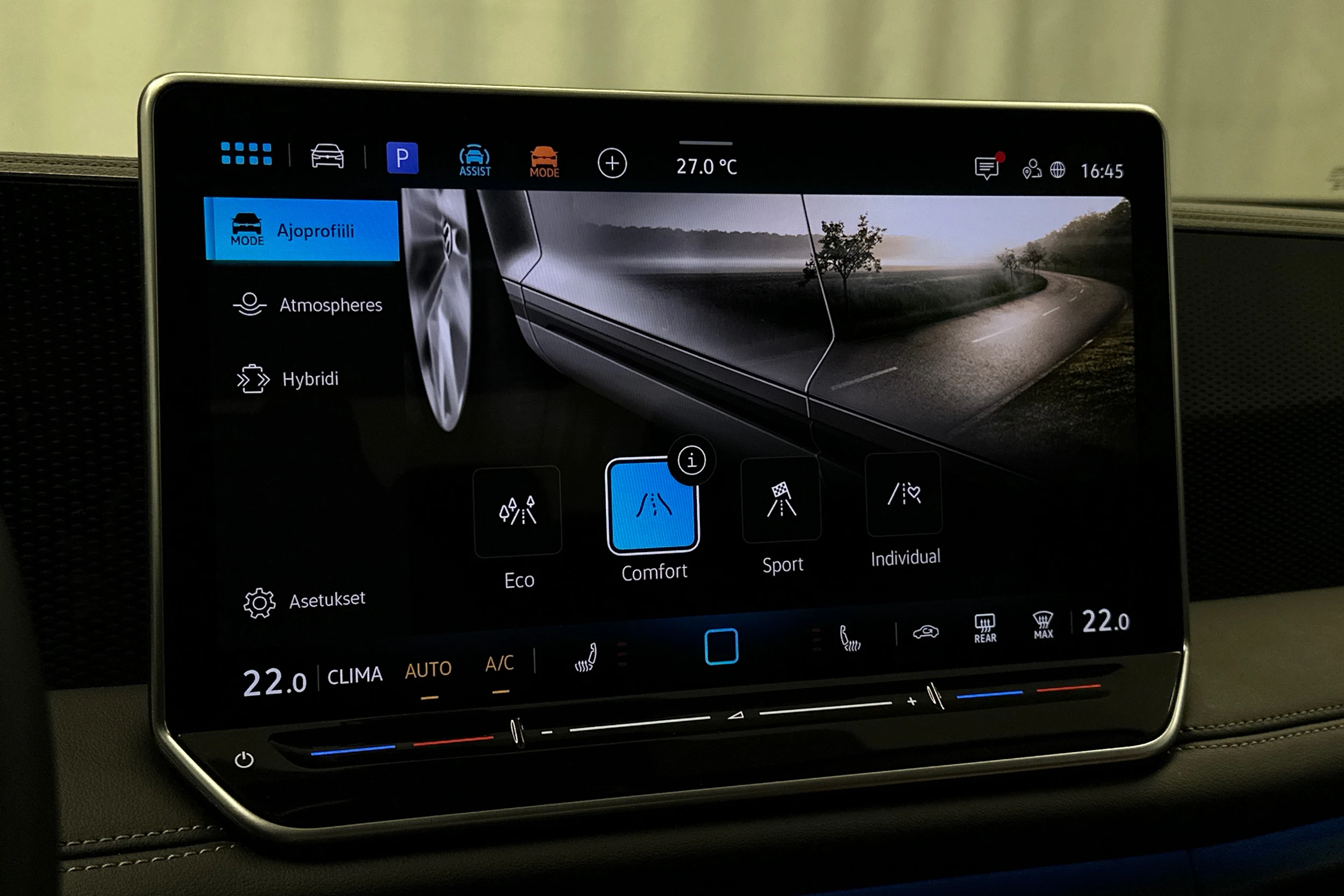valkoinen Volkswagen Tiguan 2025 kuva 32.