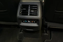 valkoinen Volkswagen Tiguan 2025 kuva 39.