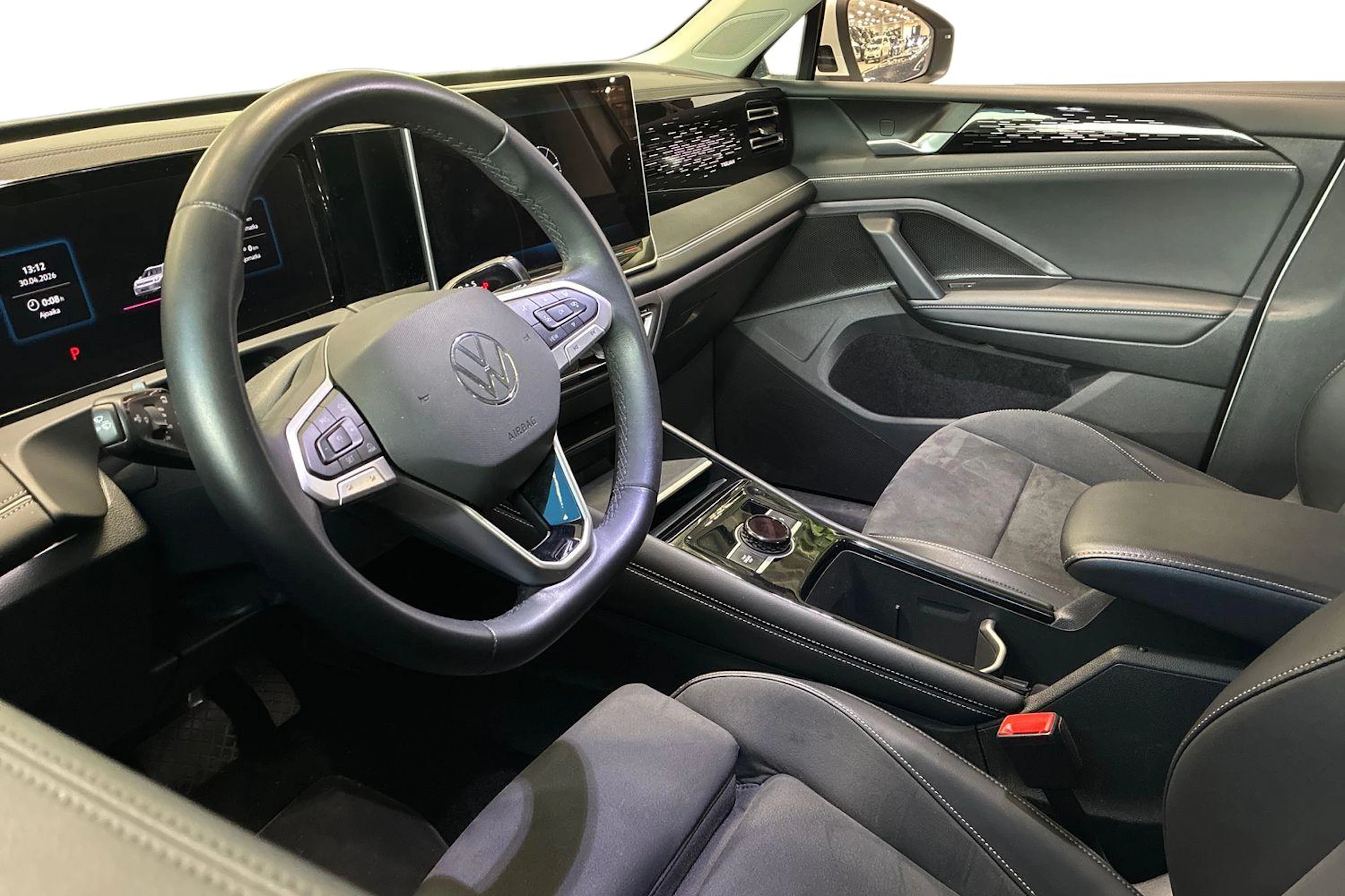 valkoinen Volkswagen Tiguan 2025 kuva 3.