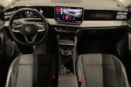 valkoinen Volkswagen Tiguan 2025 kuva 9.