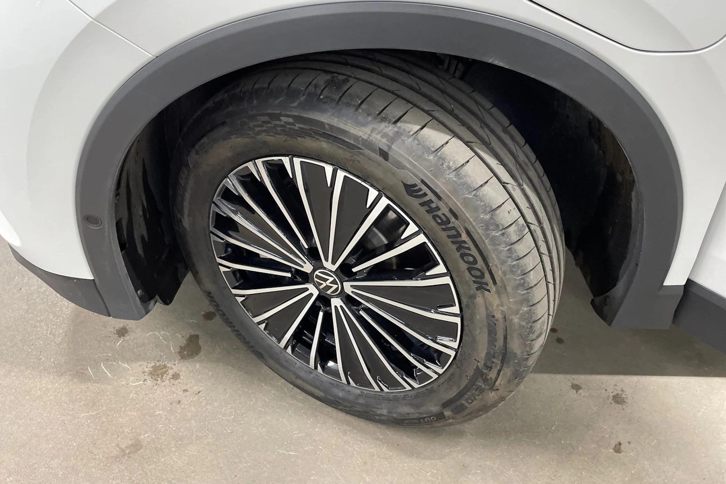 valkoinen Volkswagen Tiguan 2025 kuva 13.