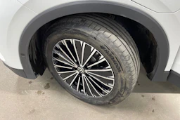 valkoinen Volkswagen Tiguan 2025 kuva 13.